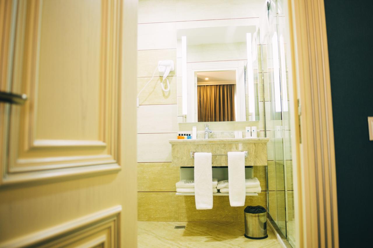 Emerald Suite Hotel Baku Exterior foto