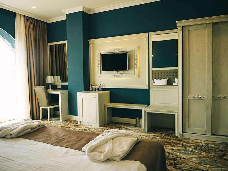 Emerald Suite Hotel Baku Exterior foto