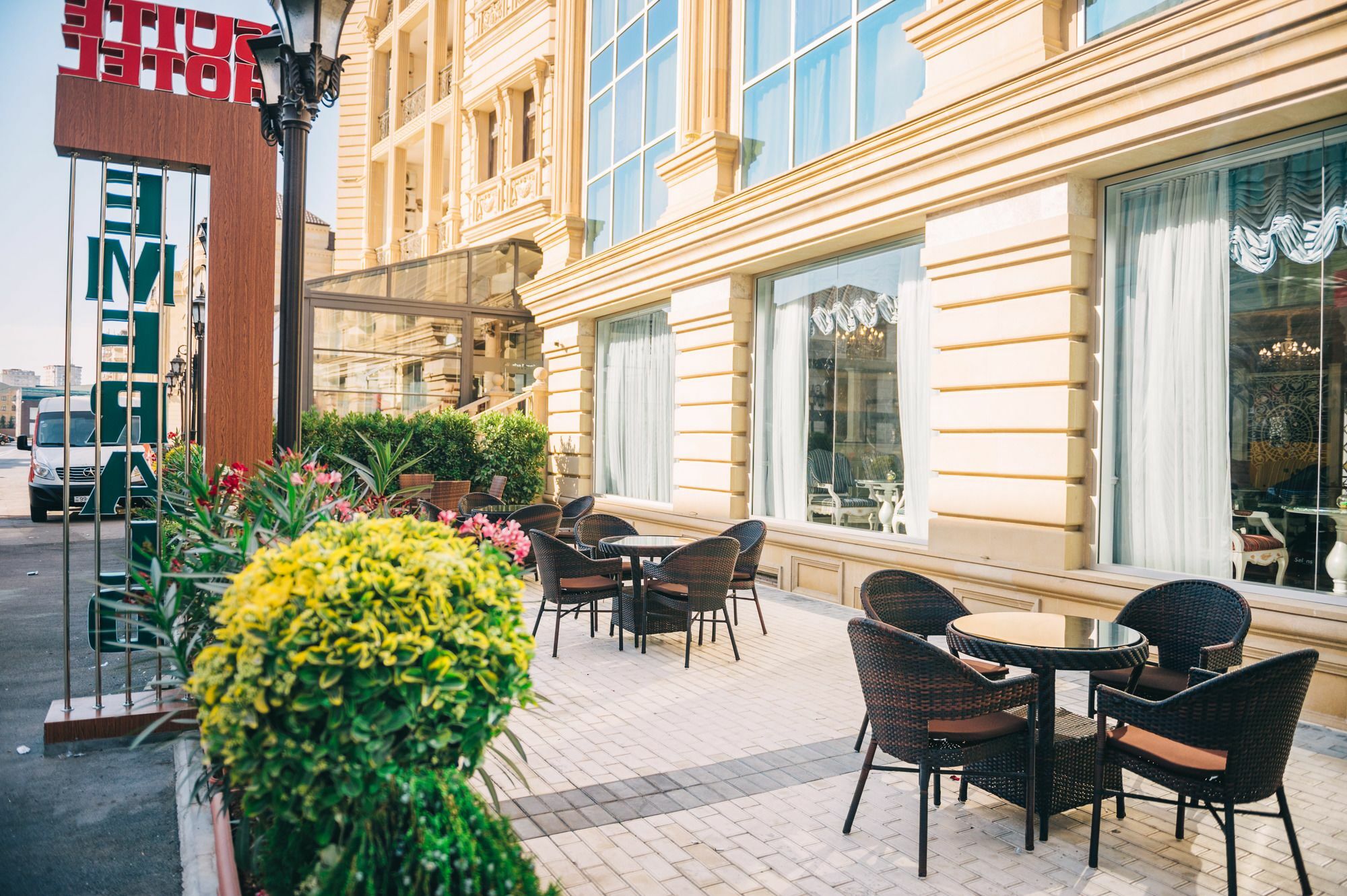 Emerald Suite Hotel Baku Exterior foto